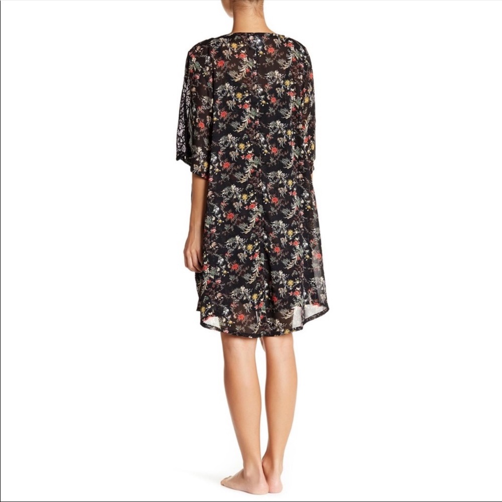 🌟Sam Edelman Robe🌟 - Picture 2 of 4